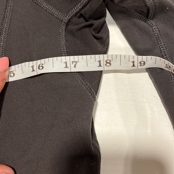 🌸Lululemon Jacket  - Picture 5 of 5